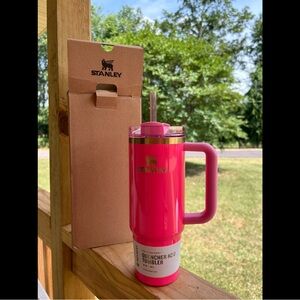 30oz Pink Parade Stanley